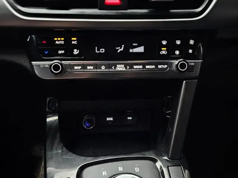 2024 Kia Seltos с пробегом 15 721 км