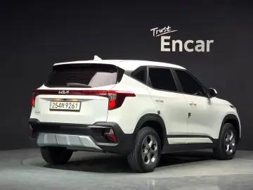 2023 Kia Seltos с пробегом 18 611 км