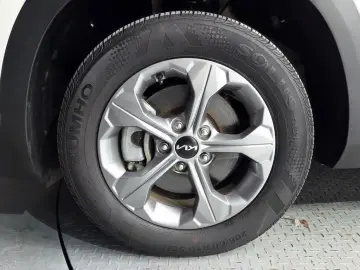 2023 Kia Seltos с пробегом 18 611 км