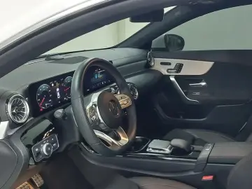 2023 Mercedes-Benz CLA с пробегом 33 640 км