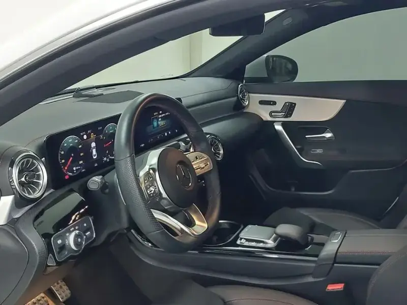 2023 Mercedes-Benz CLA с пробегом 33 640 км