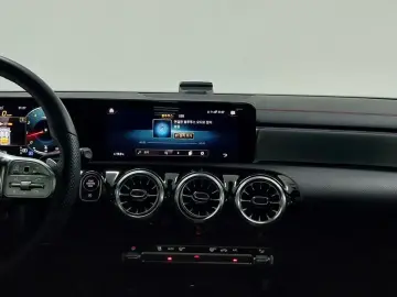 2023 Mercedes-Benz CLA с пробегом 33 640 км