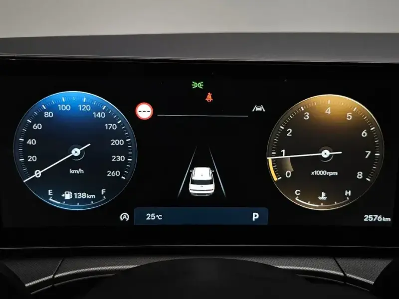 2025 Hyundai Santa Fe с пробегом 2 576 км