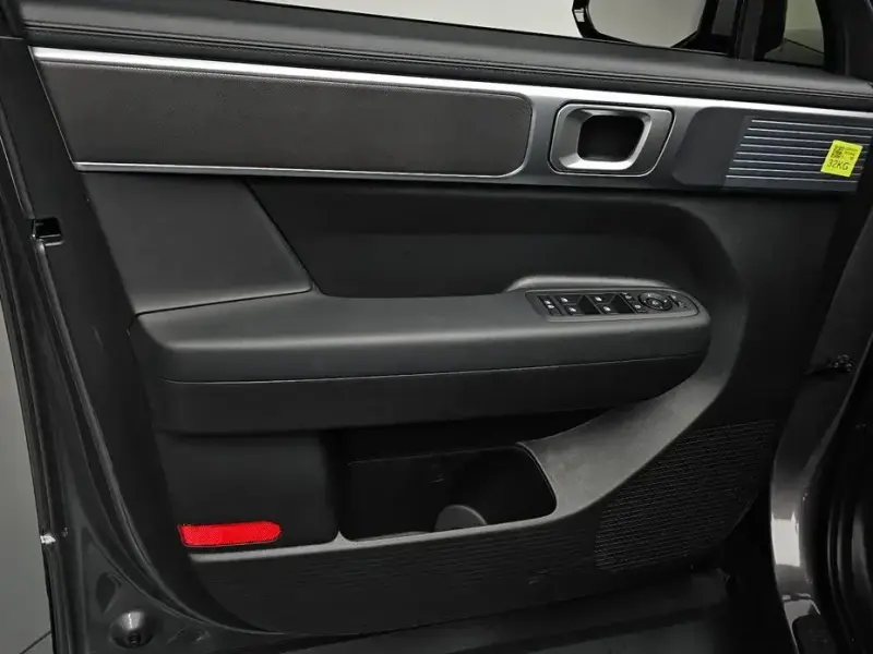 2025 Hyundai Santa Fe с пробегом 2 576 км