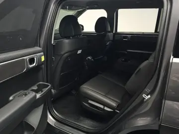 2025 Hyundai Santa Fe с пробегом 2 576 км