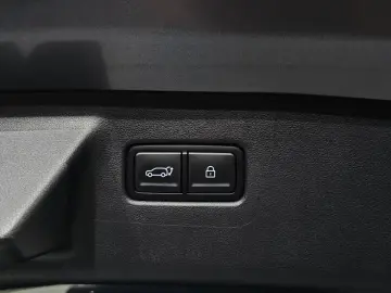 2025 Hyundai Santa Fe с пробегом 2 576 км