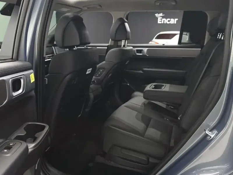 2025 Hyundai Santa Fe с пробегом 7 947 км