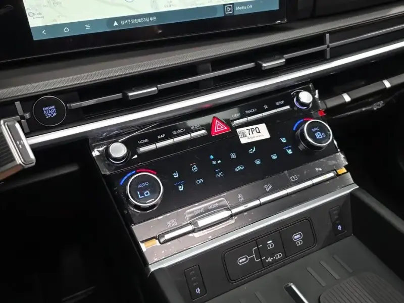 2025 Hyundai Santa Fe с пробегом 7 947 км