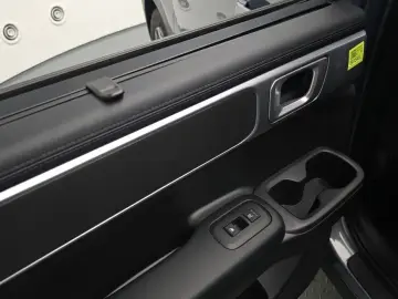 2025 Hyundai Santa Fe с пробегом 7 947 км