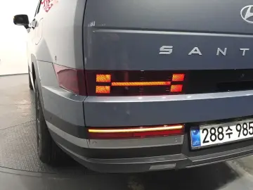 2025 Hyundai Santa Fe с пробегом 7 947 км