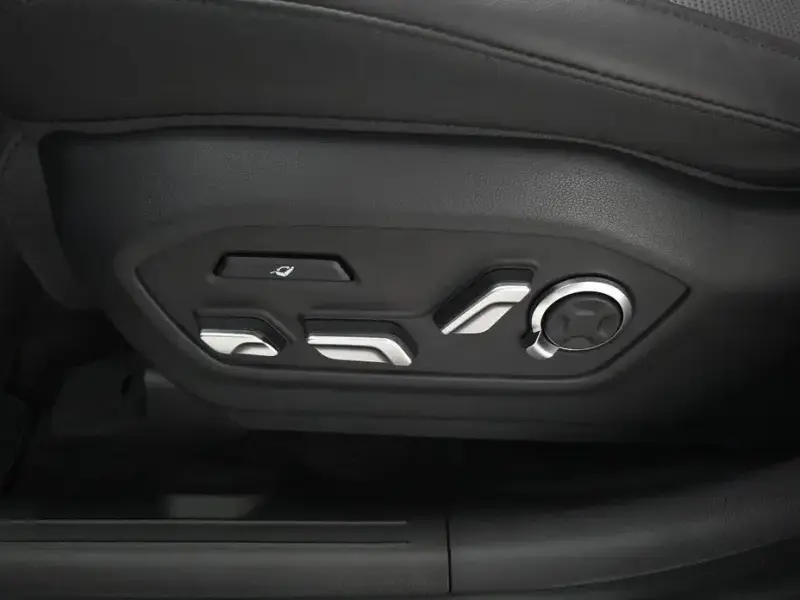 2025 Hyundai Santa Fe с пробегом 7 947 км