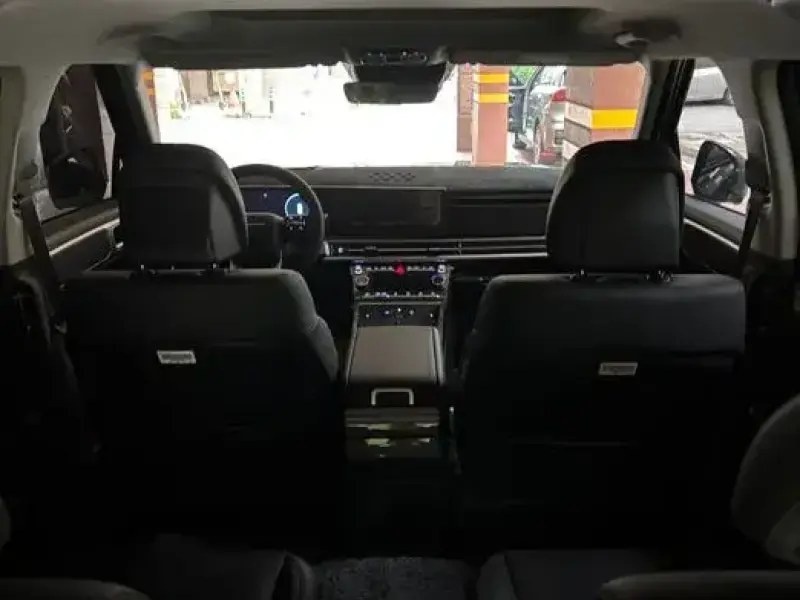2025 Hyundai Santa Fe с пробегом 2 266 км