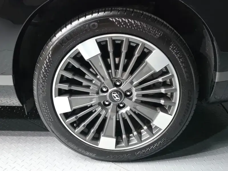 2024 Hyundai Santa Fe с пробегом 51 449 км