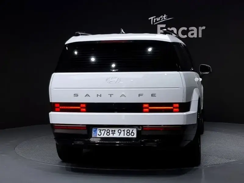 2023 Hyundai Santa Fe с пробегом 11 698 км