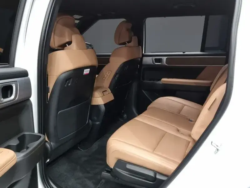 2023 Hyundai Santa Fe с пробегом 11 698 км