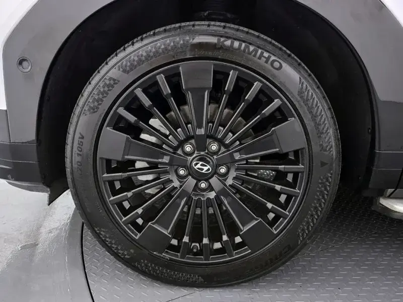 2023 Hyundai Santa Fe с пробегом 41 047 км