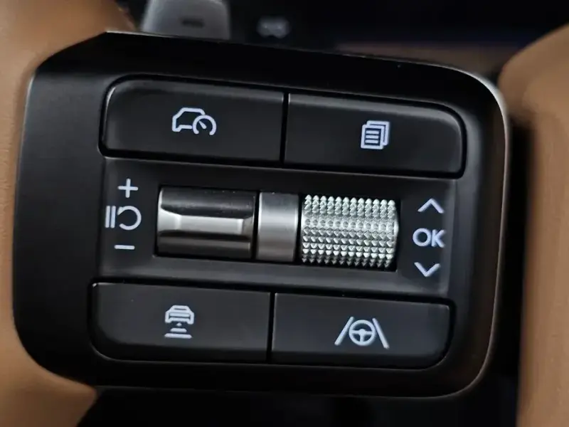 2024 Hyundai Santa Fe с пробегом 33 988 км