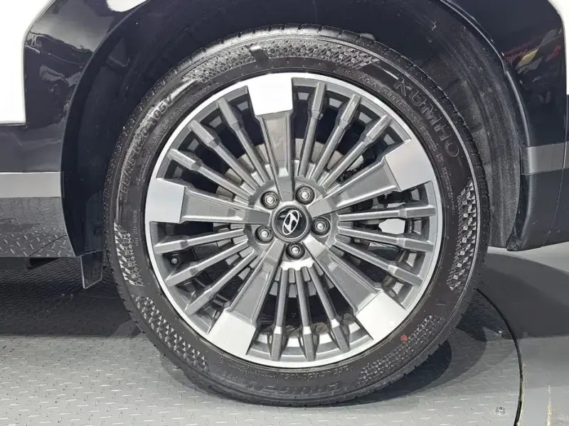 2024 Hyundai Santa Fe с пробегом 33 988 км