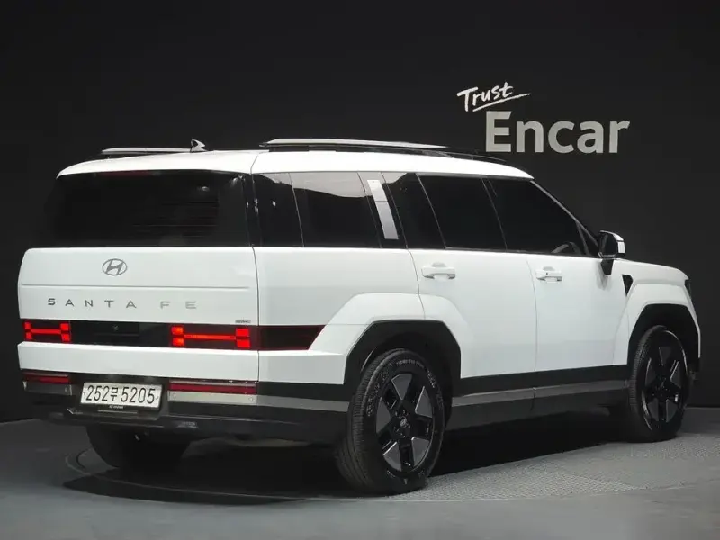 2023 Hyundai Santa Fe с пробегом 33 241 км