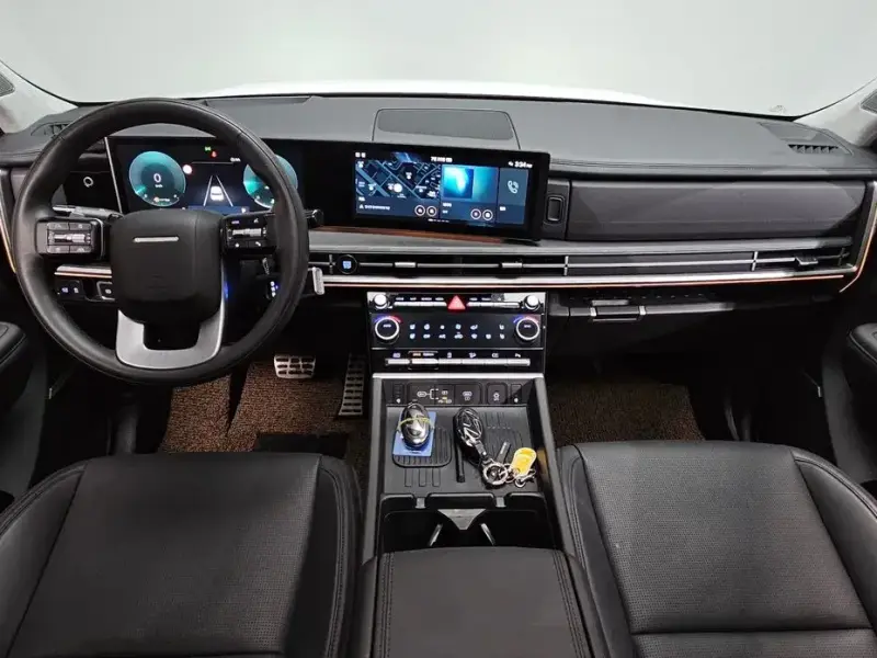 2025 Hyundai Santa Fe с пробегом 29 393 км