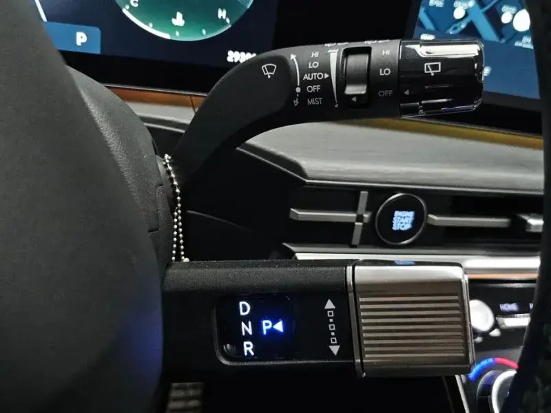 2025 Hyundai Santa Fe с пробегом 29 393 км