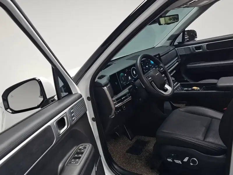 2025 Hyundai Santa Fe с пробегом 29 393 км