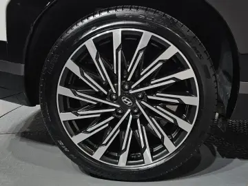 2025 Hyundai Santa Fe с пробегом 29 393 км