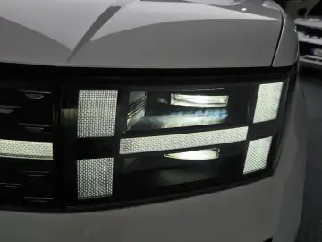 2025 Hyundai Santa Fe с пробегом 29 393 км
