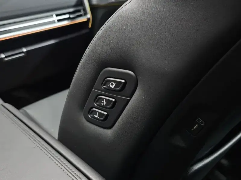 2025 Hyundai Santa Fe с пробегом 29 393 км