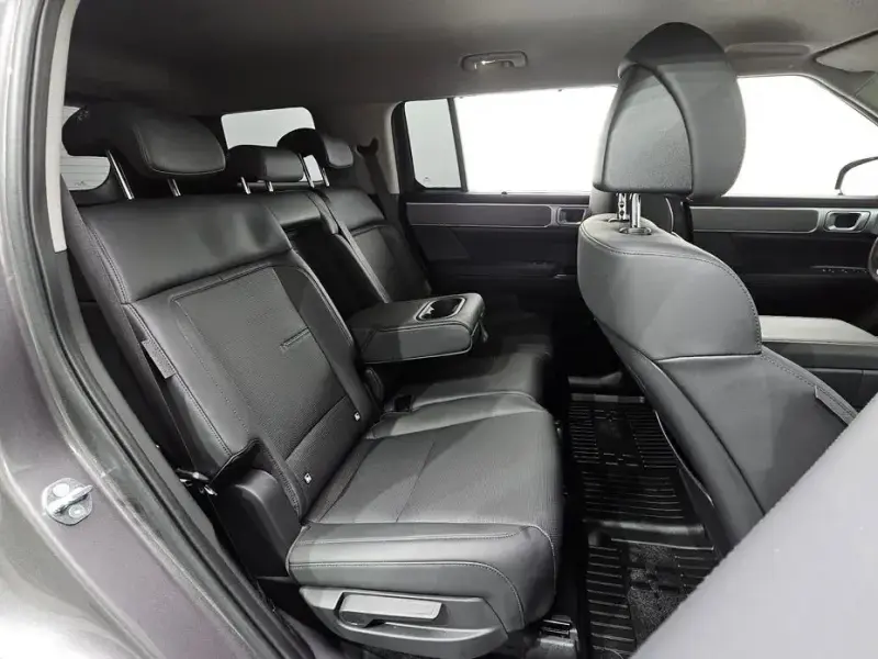 2025 Hyundai Santa Fe с пробегом 30 055 км