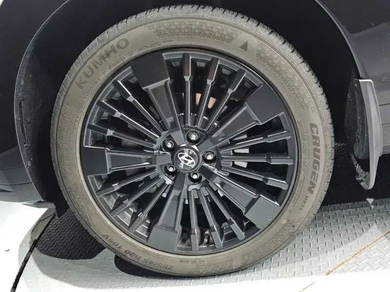 2024 Hyundai Santa Fe с пробегом 14 031 км
