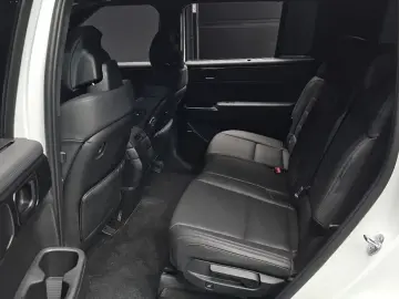 2024 Hyundai Santa Fe с пробегом 14 031 км