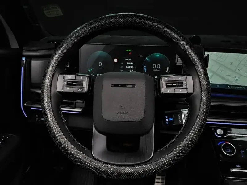 2024 Hyundai Santa Fe с пробегом 14 031 км
