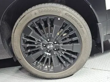 2024 Hyundai Santa Fe с пробегом 14 031 км