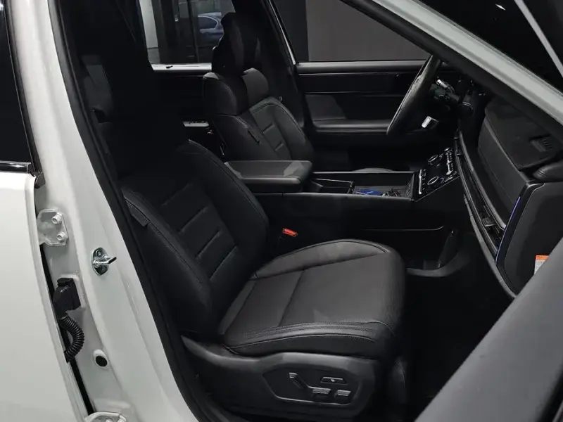 2024 Hyundai Santa Fe с пробегом 14 031 км