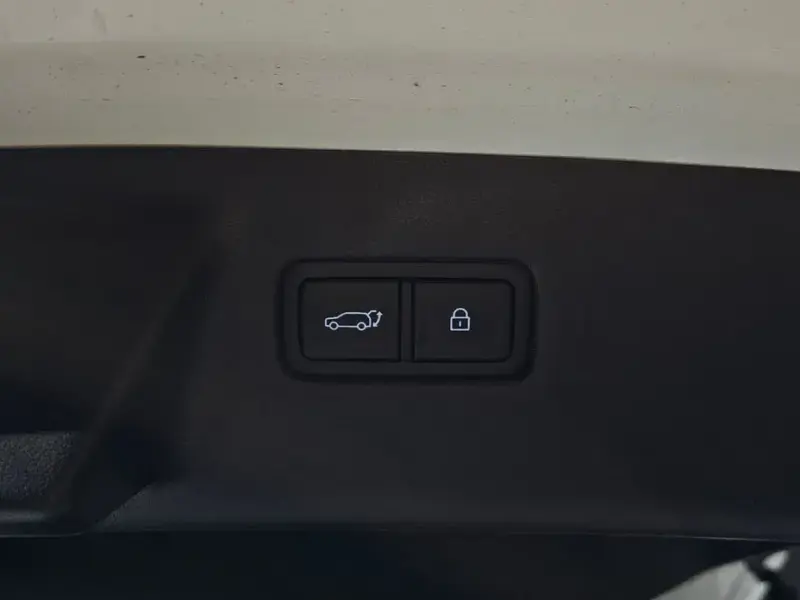 2024 Hyundai Santa Fe с пробегом 14 031 км