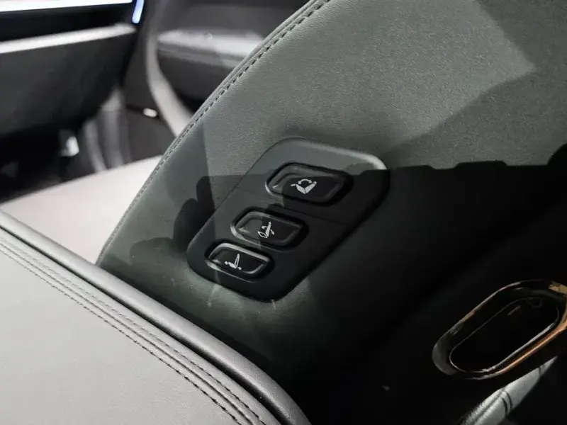 2024 Hyundai Santa Fe с пробегом 14 031 км