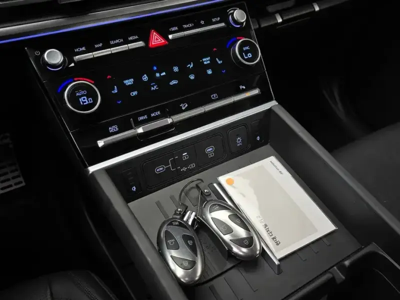 2024 Hyundai Santa Fe с пробегом 18 138 км
