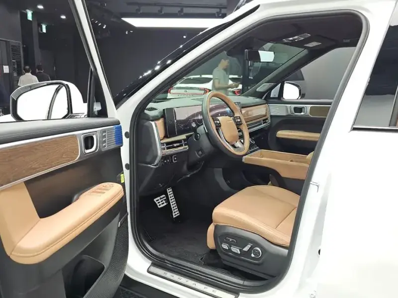 2024 Hyundai Santa Fe с пробегом 14 173 км