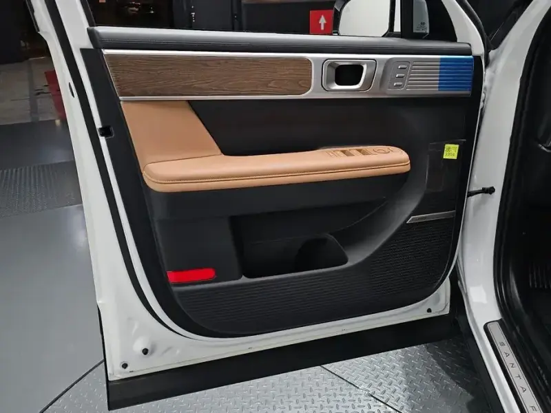 2024 Hyundai Santa Fe с пробегом 14 173 км
