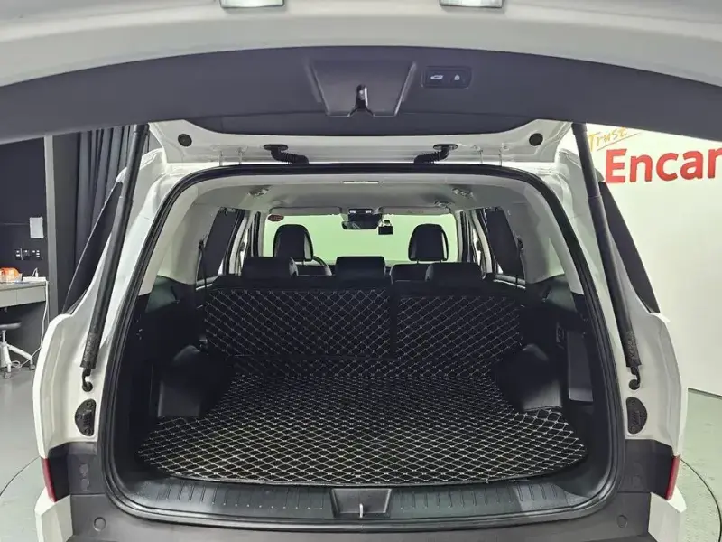 2024 Hyundai Santa Fe с пробегом 76 023 км