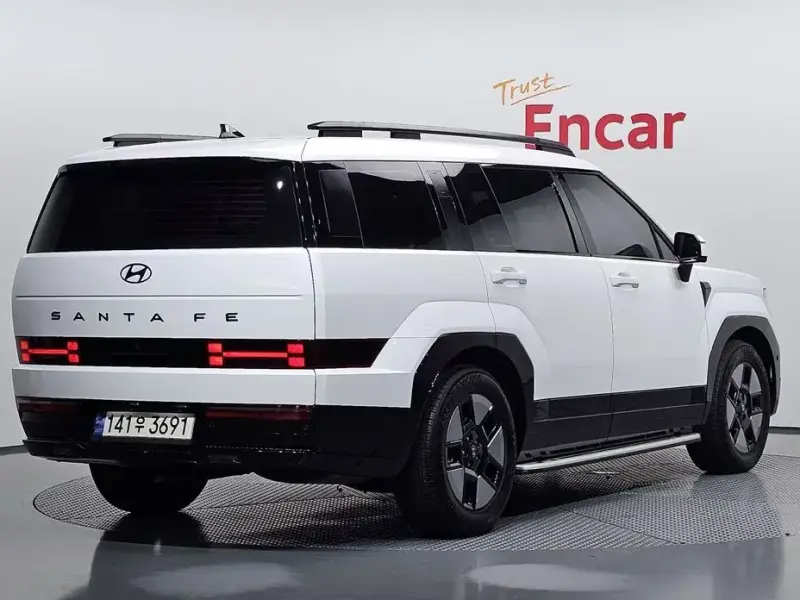 2024 Hyundai Santa Fe с пробегом 27 508 км