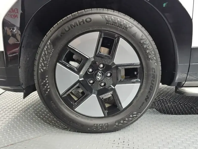 2024 Hyundai Santa Fe с пробегом 27 508 км