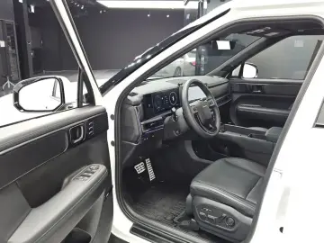 2024 Hyundai Santa Fe с пробегом 27 508 км