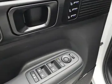 2024 Hyundai Santa Fe с пробегом 27 508 км
