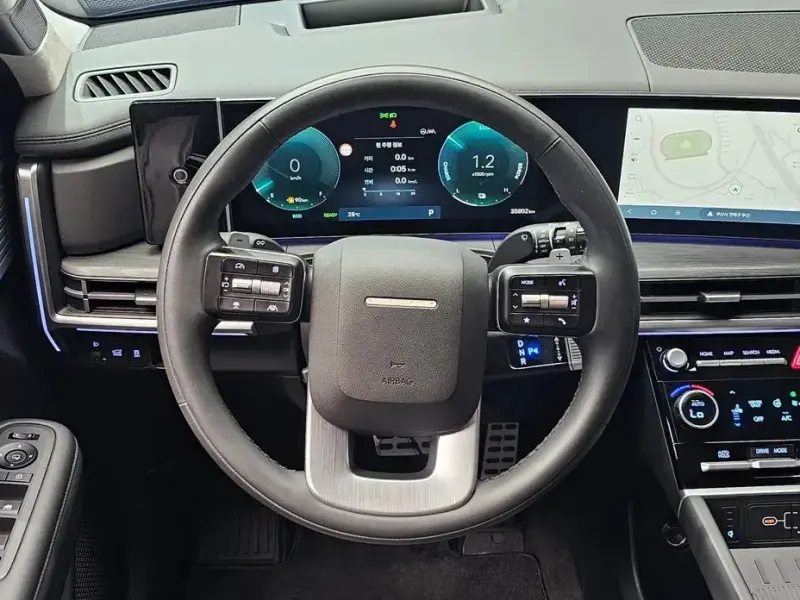 2024 Hyundai Santa Fe с пробегом 35 802 км