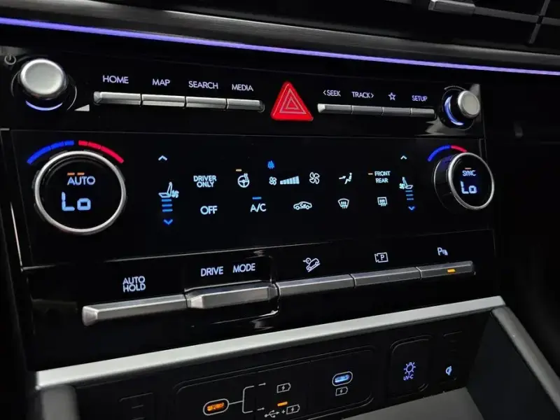 2024 Hyundai Santa Fe с пробегом 35 802 км
