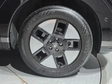 2024 Hyundai Santa Fe с пробегом 35 802 км
