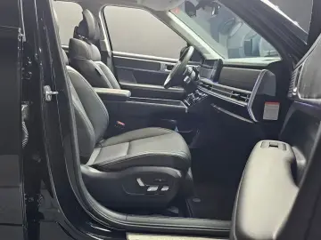 2024 Hyundai Santa Fe с пробегом 35 802 км