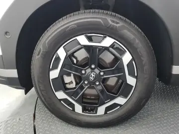 2025 Hyundai Santa Fe с пробегом 10 015 км